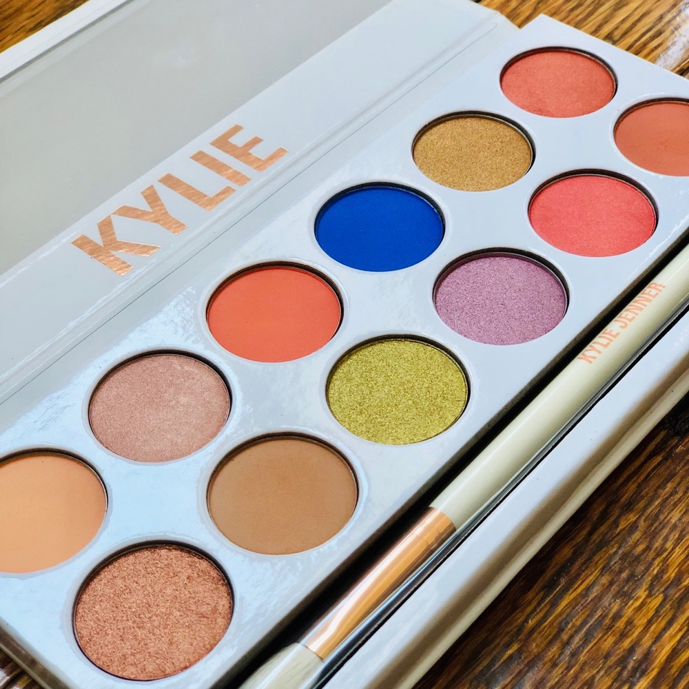 Kylie Cosmetics Royal Peach Eyeshadow Palette
